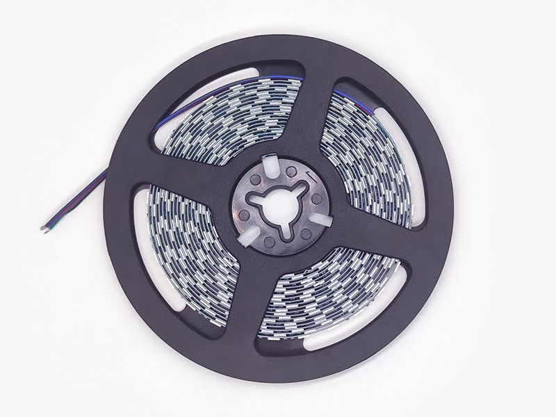 020-90D-12V-RGB-5mm-Side illuminated light strip
